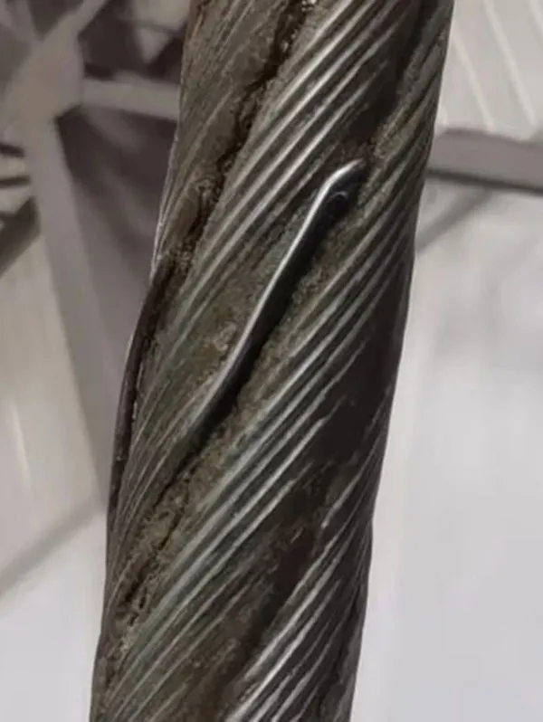 泰斯特ai智能钢丝绳检测系统